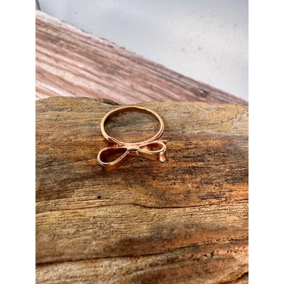 Kate Spade Gold Tone Bow Ring Size 8 Elegant Fashion Jewelry - Picture 6 of 11